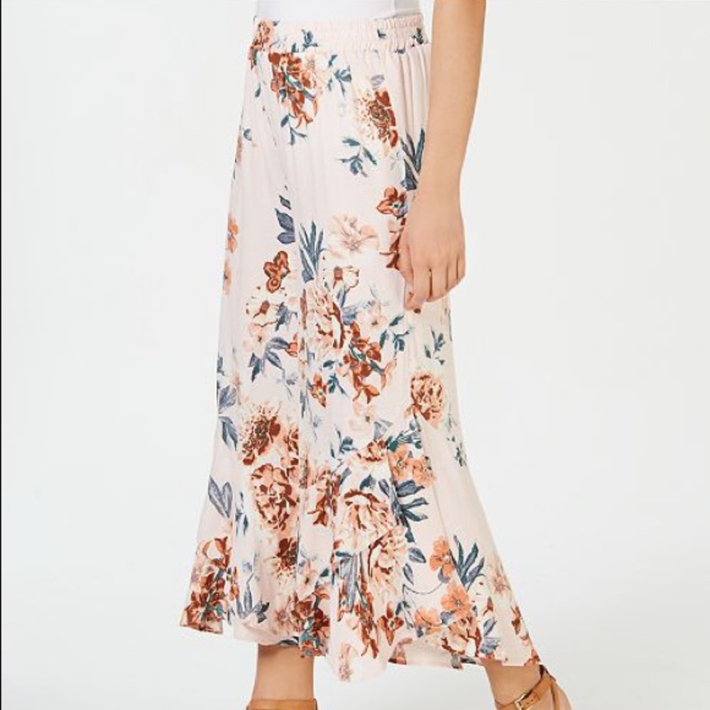 Ruffled Wide-Leg Pants - Picture 7 of 11